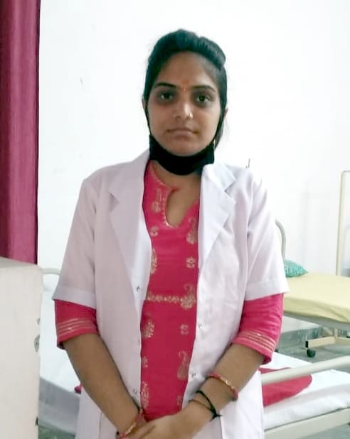 रश्मि राजपूत स्टाफ नर्स जिला अस्पताल बिजनौर।