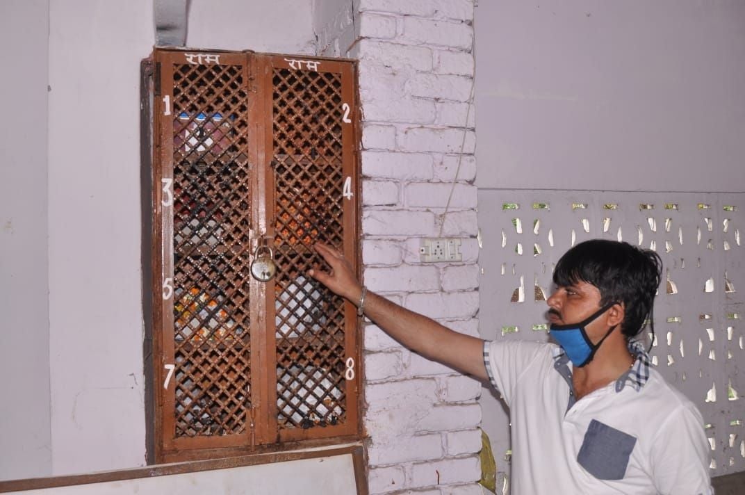 रोहतक। लॉक डाउन के चलते रामबाग श्मशान भूमि में रखी अस्थियां। रोहतक। लॉक डाउन के चलते रामबाग श्मशान भूमि में रखी अस्थियां।