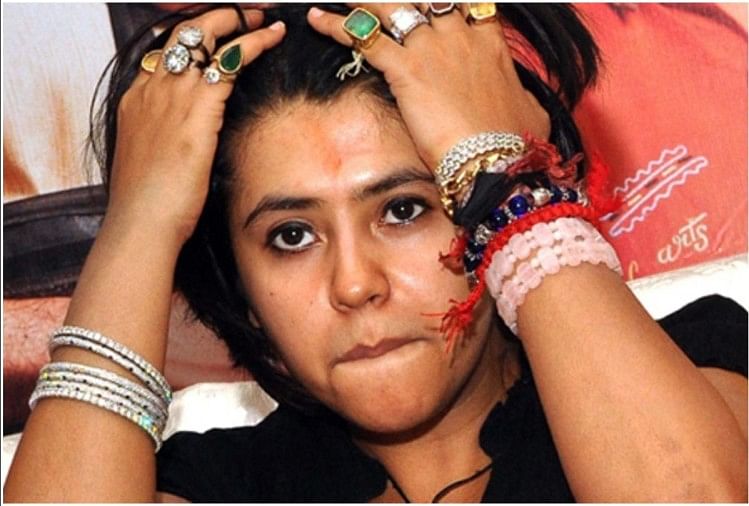 ekta kapoor diamond ring