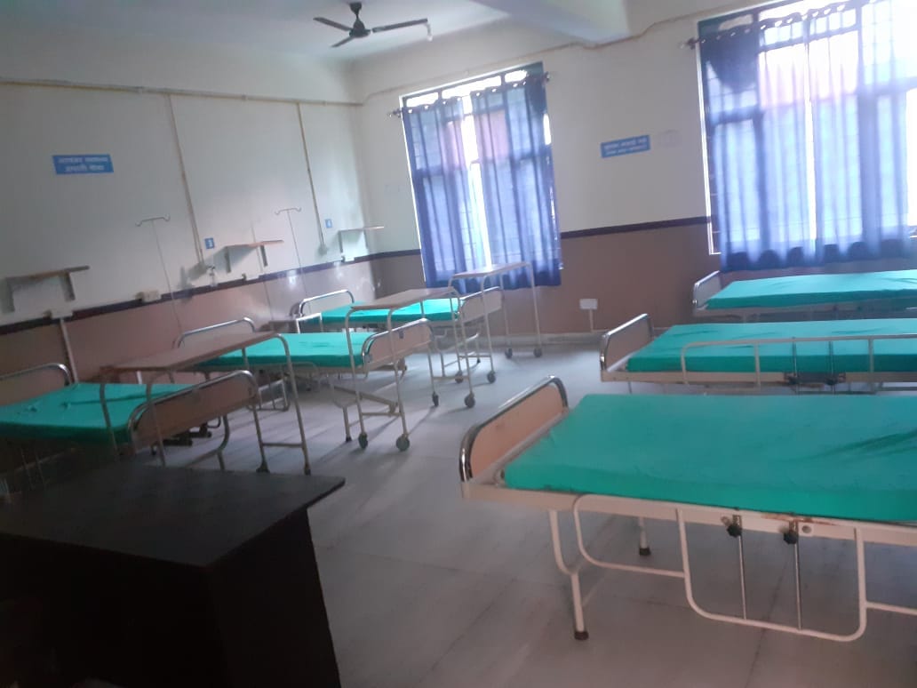 शेरपुर के धनवंतरी अस्पताल का वार्ड जिसे कोविड-19 के लिए तैयार किया जा रहा है।