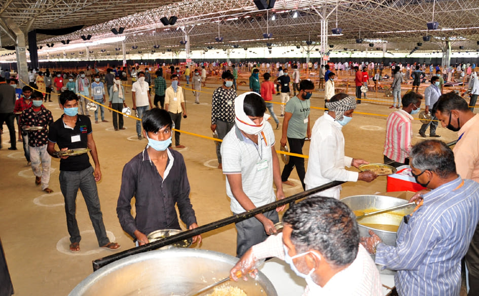 सहारनपुर के सरसावा ब्लॉक में राधा स्वामी सत्संग व्यास के मेजर सेंटर में थर्मल स्क्रीनिंग के बाद ? सहारनपुर के सरसावा ब्लॉक में राधा स्वामी सत्संग व्यास के मेजर सेंटर में थर्मल स्क्रीनिंग के बाद ?