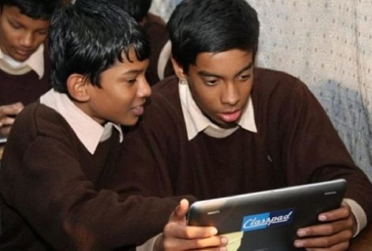 smartphone education india