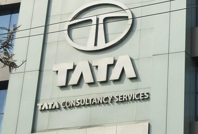 In Fourth Quarter Of Financial Yer 2019 2020 Tcs Net Profit Dips Marginally To Rs 8049 Crore 3378