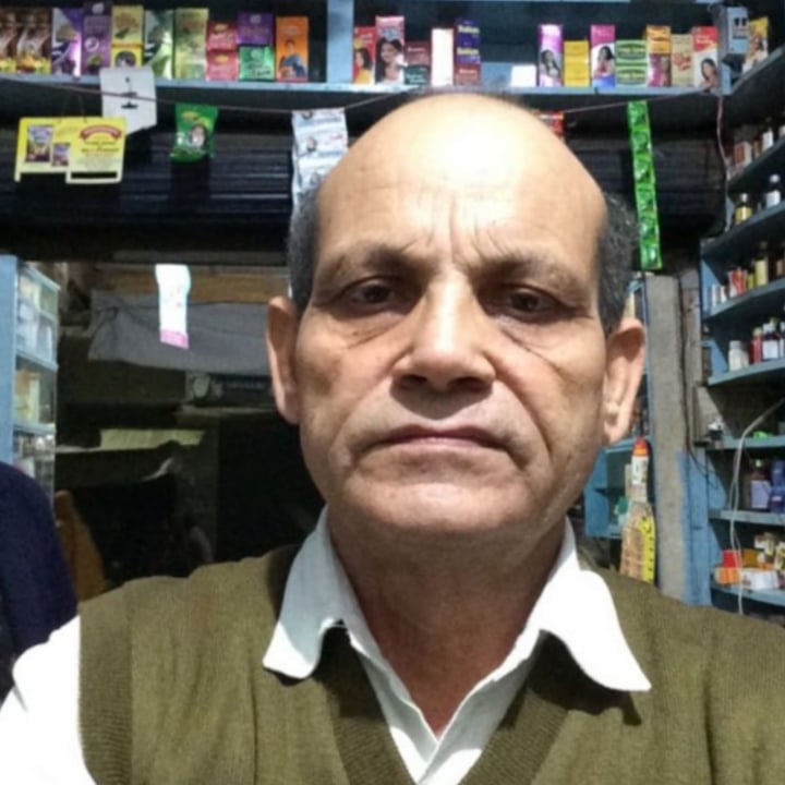 1-जानसठ निवासी अशोक कांबोज, केमिस्ट। 1-जानसठ निवासी अशोक कांबोज, केमिस्ट।
