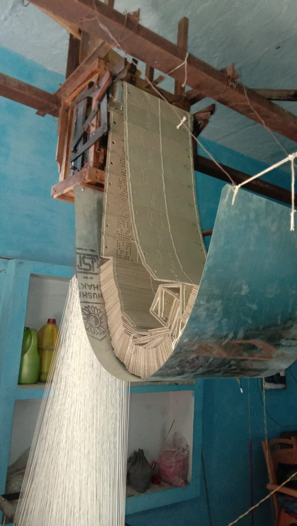 साड़ी बनाने की मशीन