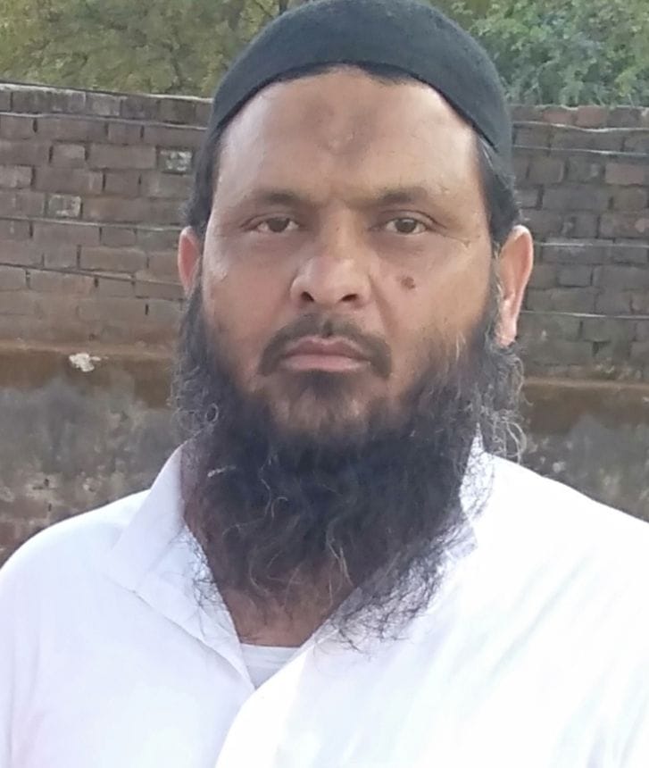 जानकारी देते फुरकान। जानकारी देते फुरकान।