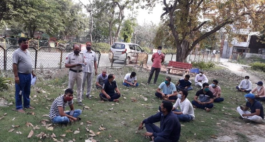 नागरिक अस्पताल में जांच के पहुंचे पुलिस कर्मी नागरिक अस्पताल में जांच के पहुंचे पुलिस कर्मी
