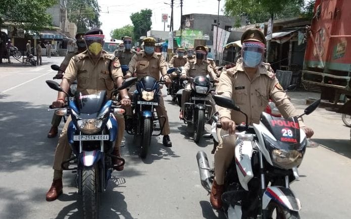 फोटो-38-0बिलग्राम में बाइक से गश्त करते सीओ एसआर कुशवाहा और कोतवाल अमरजीत सिंह। संवाद फोटो-38-0बिलग्राम में बाइक से गश्त करते सीओ एसआर कुशवाहा और कोतवाल अमरजीत सिंह। संवाद