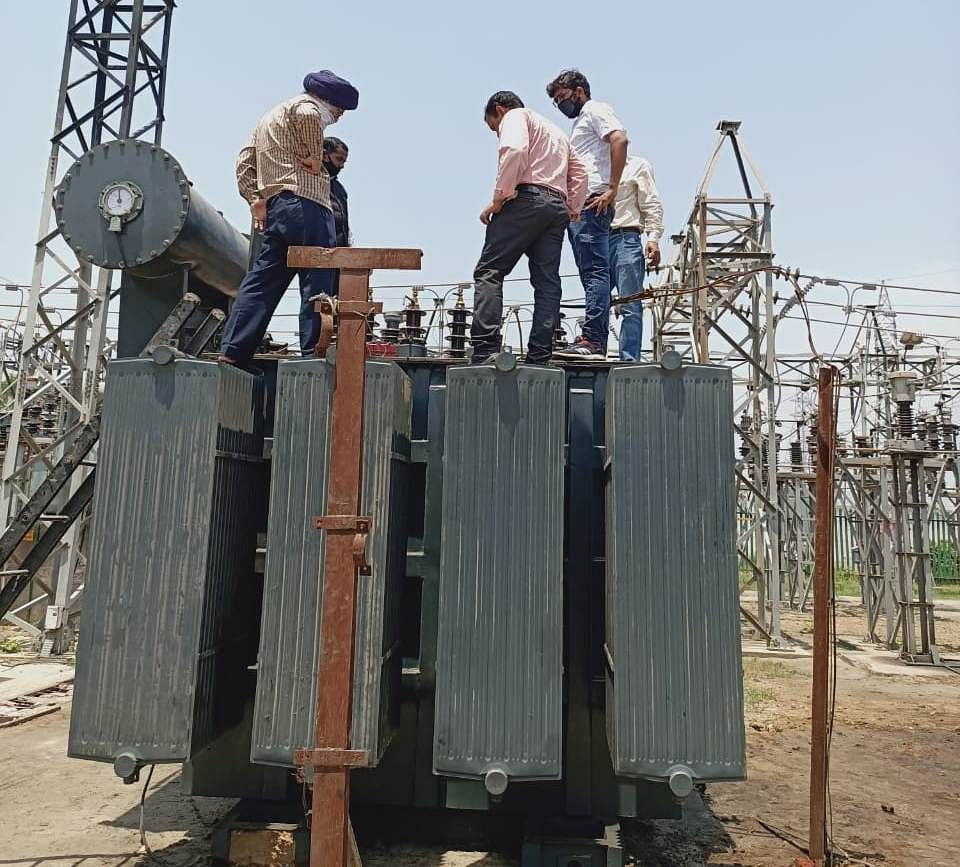 10 Mva Transformer Burnt In Testing ट स ट ग म ह फ क गय 10 एमव ए क ट र सफ र मर Kannauj News