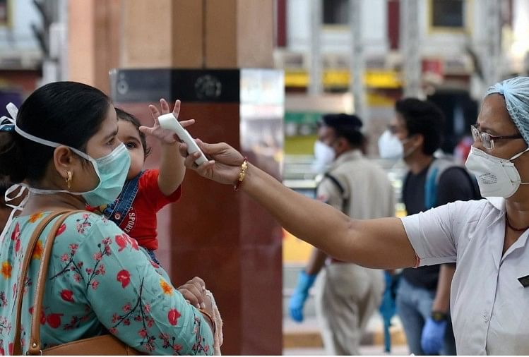 Coronavirus In India Live Updates News In Hindi Covid19 May 15 Day Fifty  Two Of Lockdown Corona Pandemic Maharashtra, Madhya Pradesh - भारत में  कोरोना : दिल्ली के चार इलाके कंटेनमेंट जोन