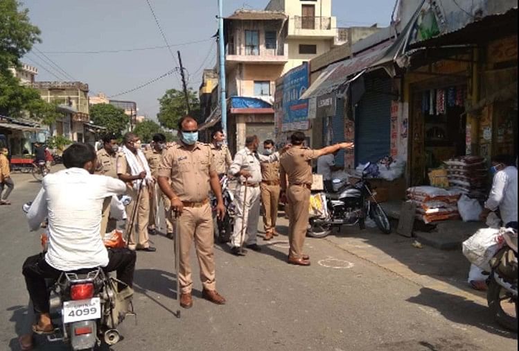 यूपी में शुक्रवार रात 10 बजे से 13 जुलाई सुबह पांच बजे तक रहेगी 'संपूर्ण लॉकडाउन' जैसी स्थिति - अमर उजाला