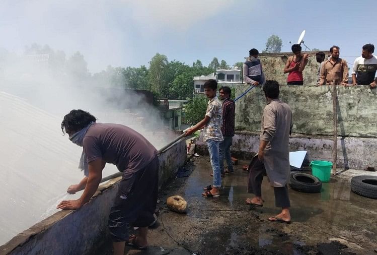विकासनगर: रुई फैक्टरी में भड़की आग, सारा सामान जलकर हुआ राख रुई की फैक्टरी में आग भड़क उठी