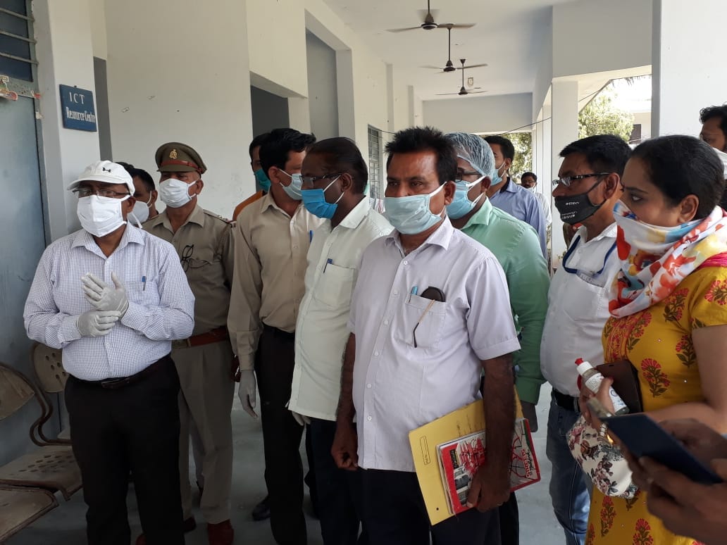 छुटमलपुर के जीवाला क्वांरटीन सेंटर का निरीक्षण करते नोडल अधिकारी अनुराग पटेल छुटमलपुर के जीवाला क्वांरटीन सेंटर का निरीक्षण करते नोडल अधिकारी अनुराग पटेल