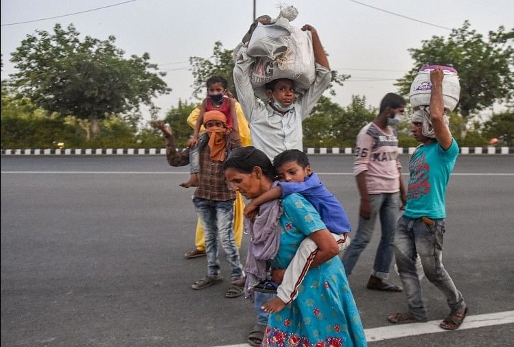 अगर पीएम नरेंद्र मोदी निभाते अपना पहला वादा, तो आज मजदूरों की ये हालत न होतीः विपक्ष घरों को लौटते प्रवासी