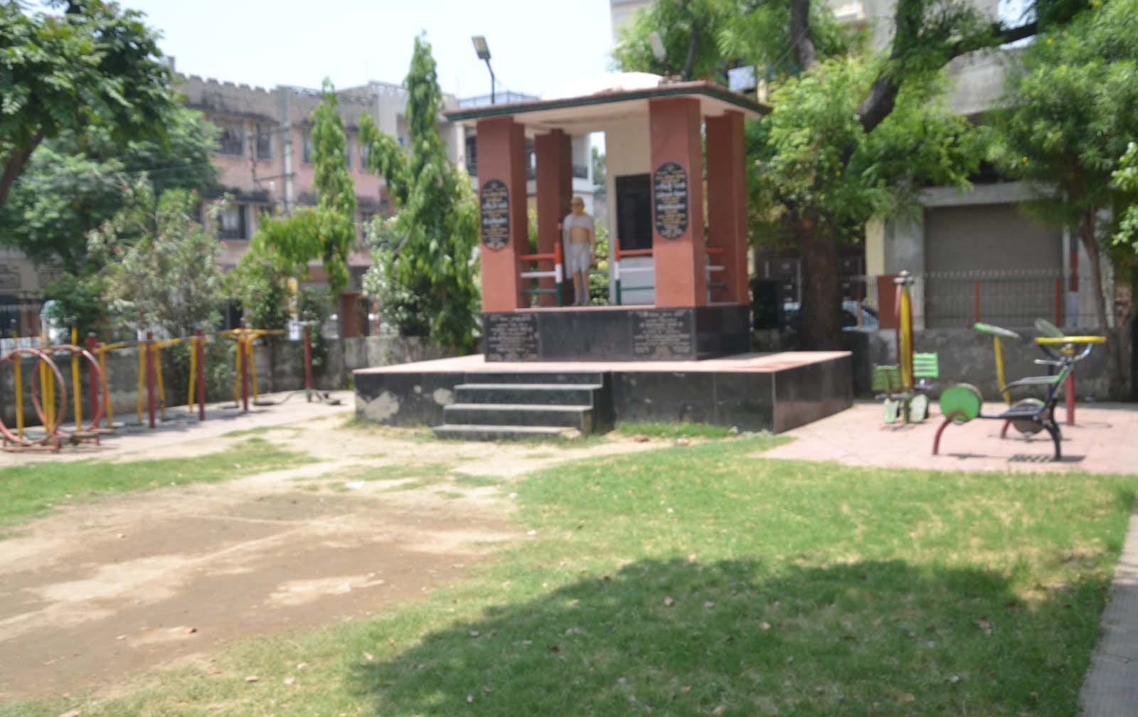 सूना पड़ा शामली की गांधीगंज मंडी स्थित गांधी पार्क गांधी पार्क से संबंधित खबर के फोटो सूना पड़ा शामली की गांधीगंज मंडी स्थित गांधी पार्क गांधी पार्क से संबंधित खबर के फोटो