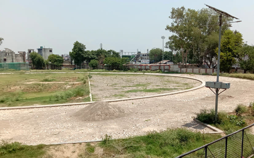 सहारनपुर में लॉकडाउन के दौरान बंद पड़ा ट्रैक का काम