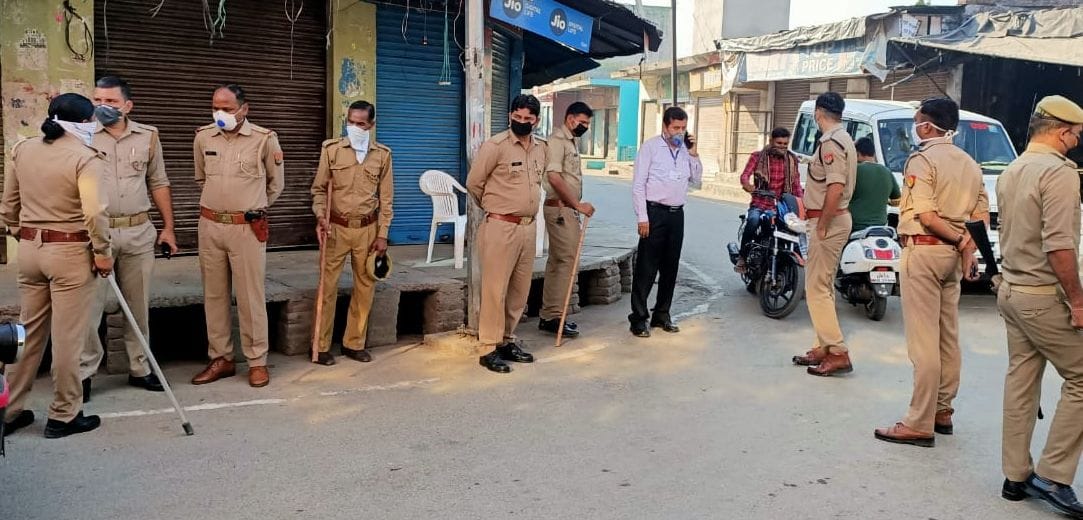 जानसठ में ईद की नमाज को लेकर पुलिस बल तैनात। जानसठ में ईद की नमाज को लेकर पुलिस बल तैनात।