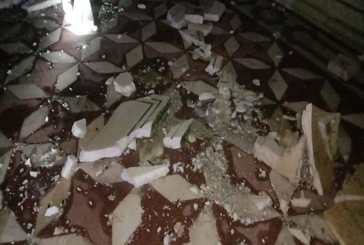 आंधी से स्मारक में हुआ नुकसान