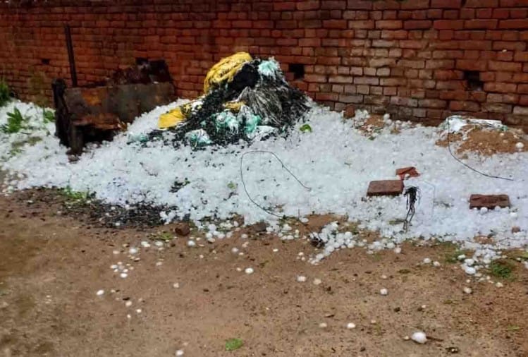 घरों से उठीं चीखने-चिल्लाने की आवाजें