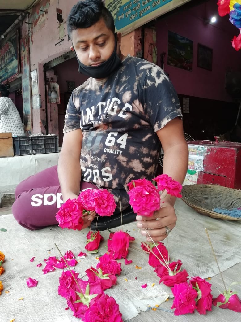 सोनू। सोनू।