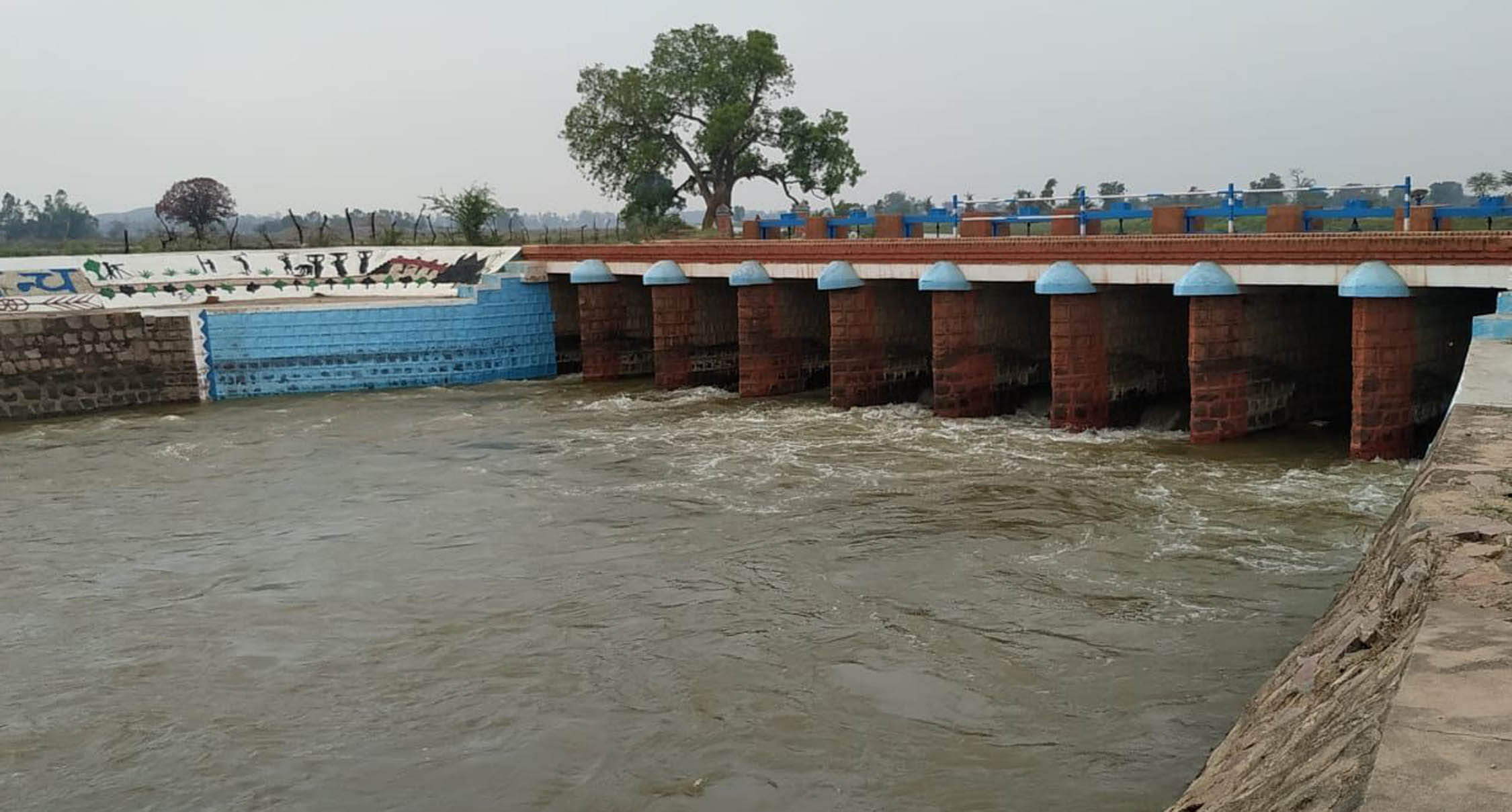 Monsoon eyes to fill dry dams Monsoon eyes to fill dry dams