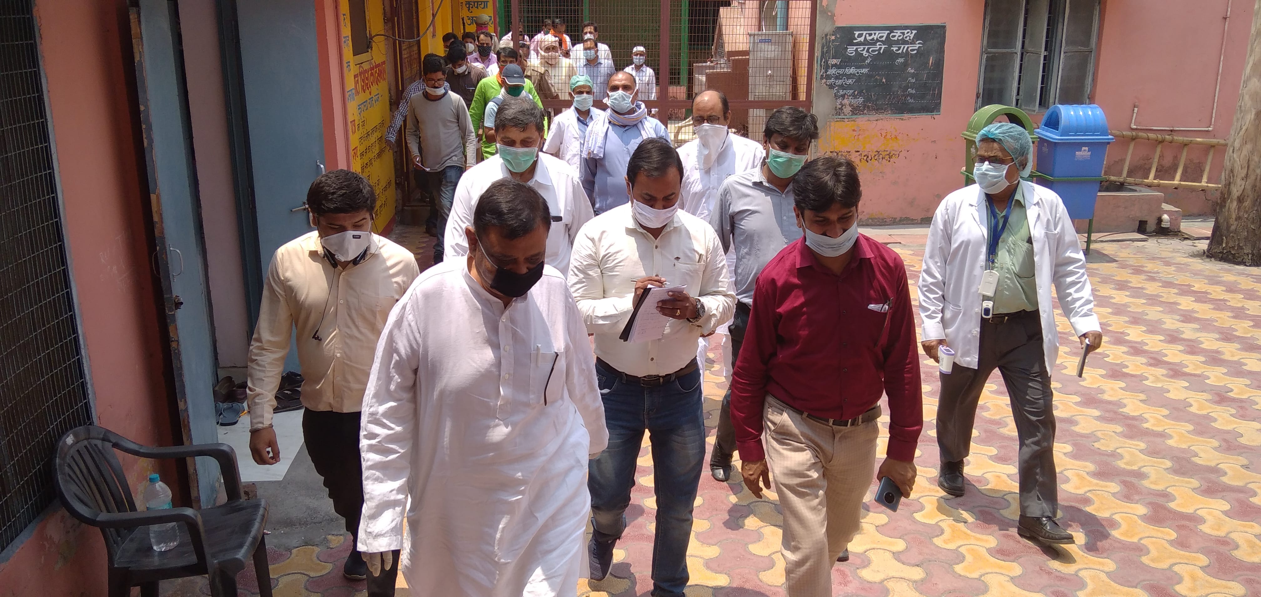 शामली सीएससी में निरीक्षण करने पहुंचे स्वास्थ्य वह चिकित्सा कल्याण राज्यमंत्री अतुल गर्ग वह सा?