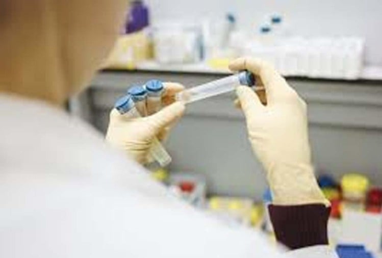Coronavirus Live Update Up: Five Corona Positives Including Ward Boy Posted In Corona Ward Of District Hospital In Unnao - Coronavirus In Up: उन्नाव में जिला अस्पताल के कोरोना वार्ड में तैनात
