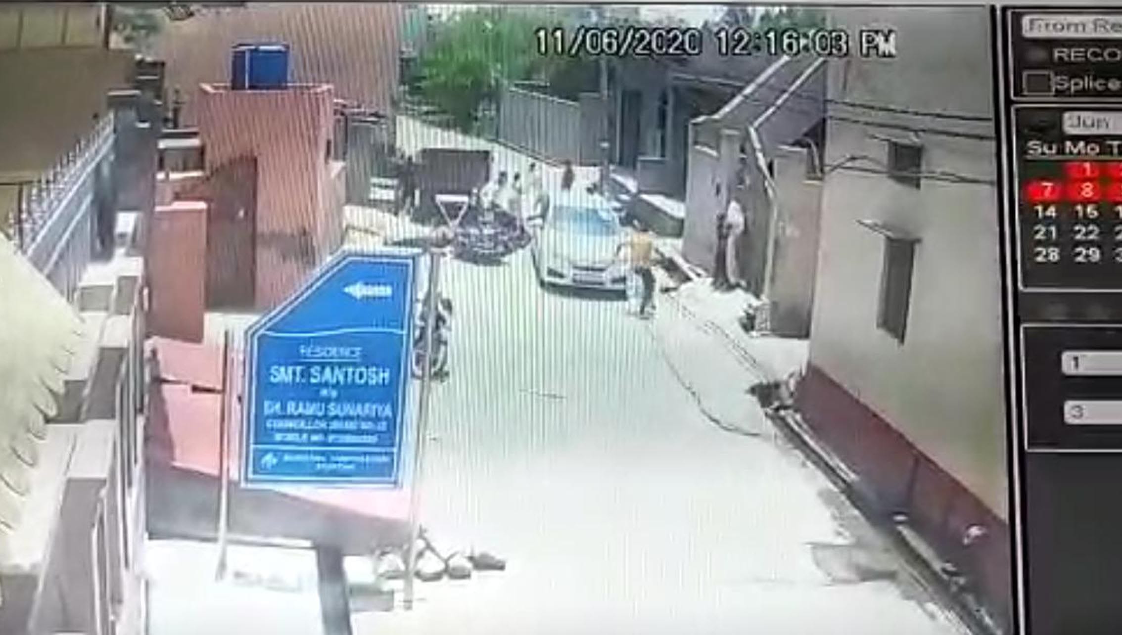 सीसीटीवी कैमरे में कैद आरोपी सीसीटीवी कैमरे में कैद आरोपी