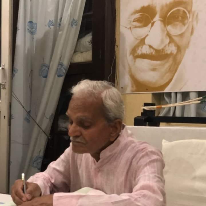 आईएएस आशीष व अमित के पिता धर्मपाल सिंह आईएएस आशीष व अमित के पिता धर्मपाल सिंह
