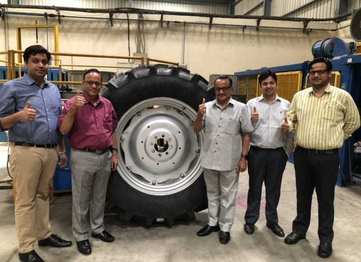 फादर्स डे पर विशेष खबर का फोटो शामली में अपने बेटों के साथ उद्यमी आलोक जैन और आशीष जैन फादर्स डे पर विशेष खबर का फोटो शामली में अपने बेटों के साथ उद्यमी आलोक जैन और आशीष जैन