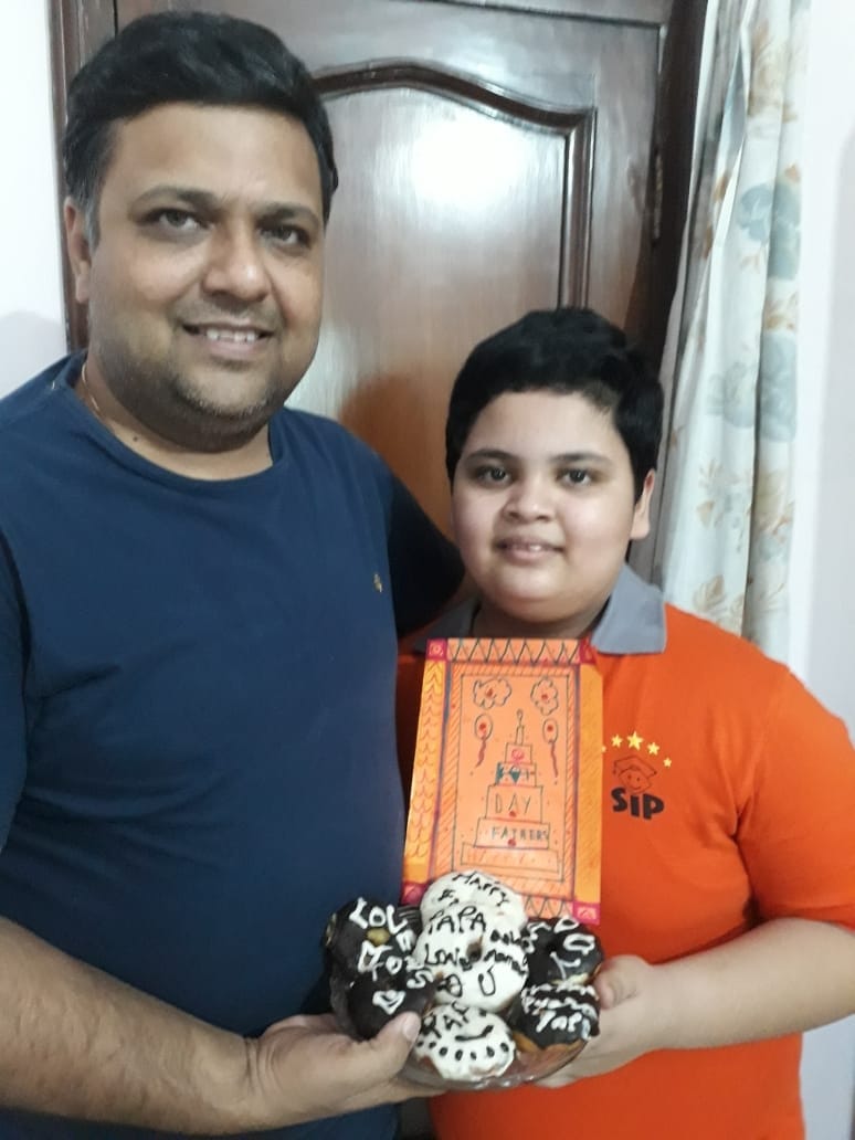 अभिषेक गर्ग होंडा एजेंसी मार्शगंज मंडी अपने बेटे अनय गर्ग के साथ अभिषेक गर्ग होंडा एजेंसी मार्शगंज मंडी अपने बेटे अनय गर्ग के साथ