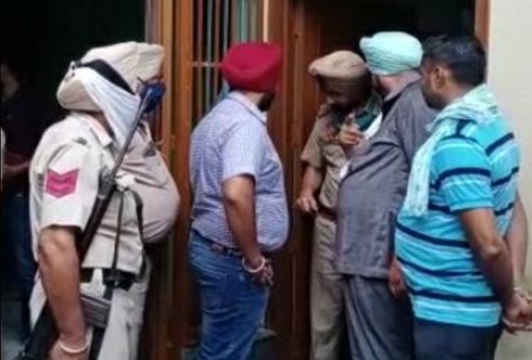 हत्या मामले की जांच में जुटी पुलिस