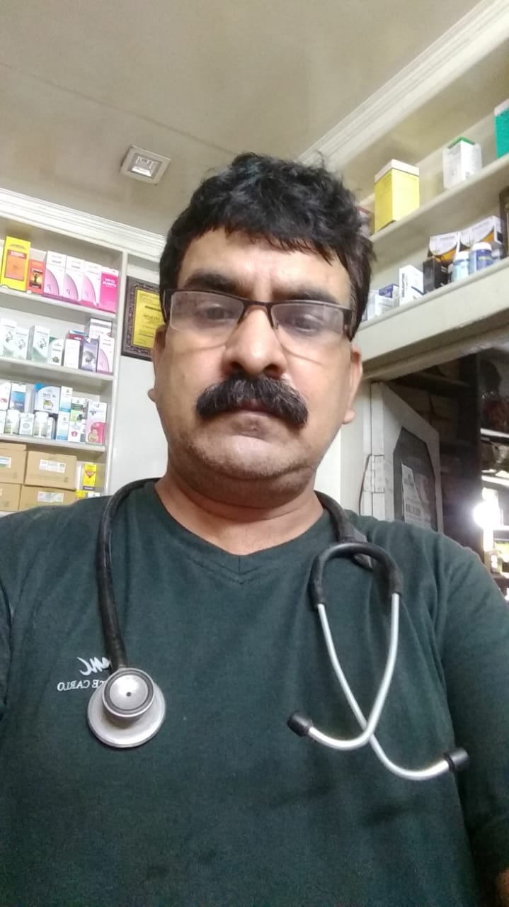 डा.विवेक सक्सेना। डा.विवेक सक्सेना।