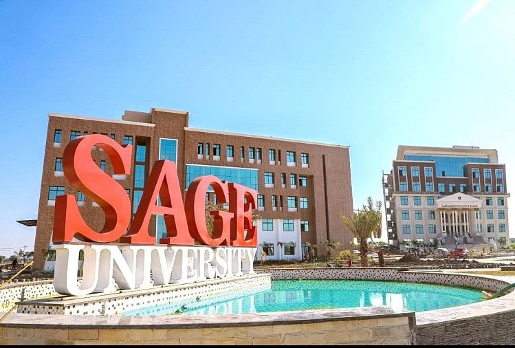 Trường Đại học Sage có một hệ thống giáo dục vượt trội, kết hợp giữa lý thuyết và thực hành, giúp sinh viên phát triển thành những chuyên gia ưu tú trong lĩnh vực họ chọn. Hãy xem hình ảnh để hiểu rõ hơn về môi trường học tập tại Sage và cộng đồng sinh viên đầy nhiệt huyết.