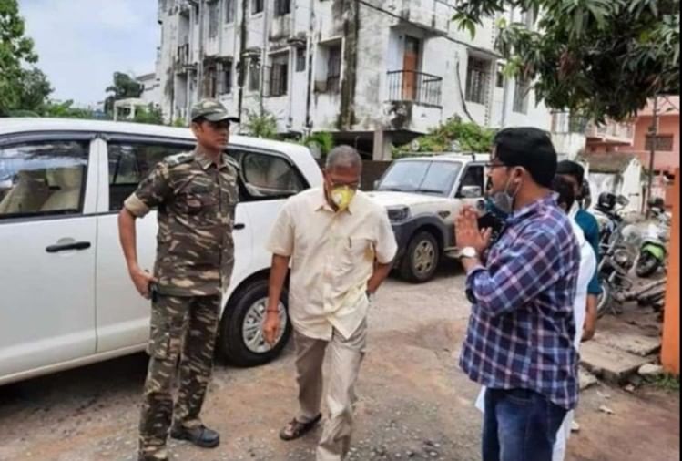 सुशांत सिंह के घर पहुंचे नाना पाटेकर