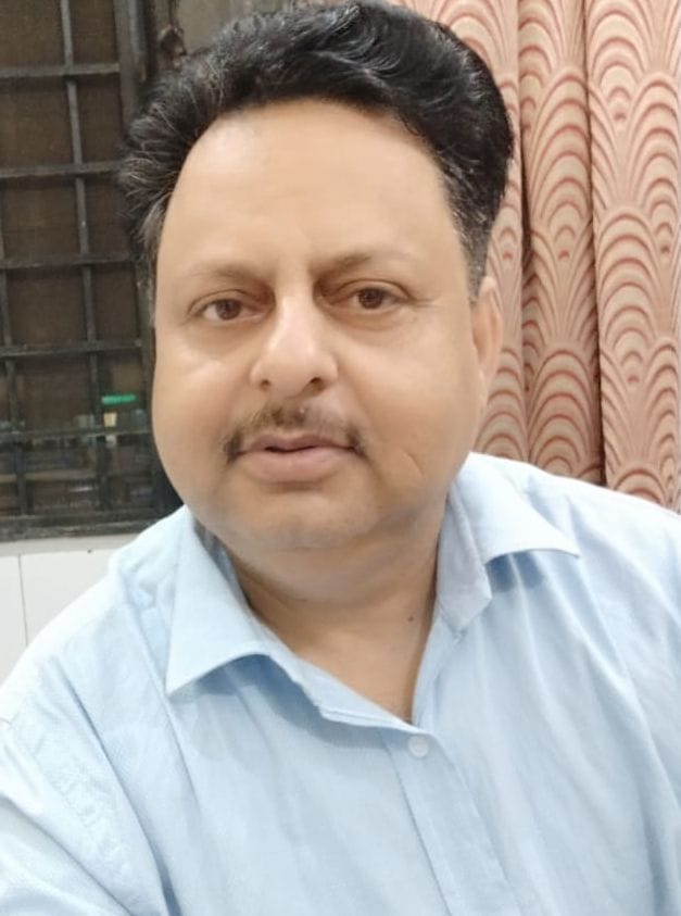 डाक्टर योगेंद्र त्रिखा। डाक्टर योगेंद्र त्रिखा।