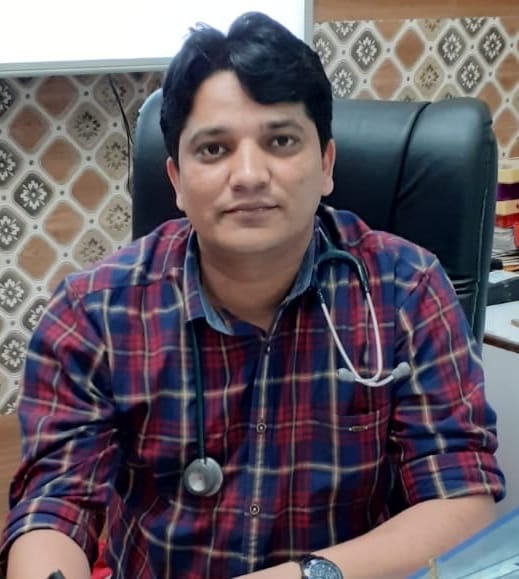 डॉक्टर अवधेश वशिष्ठ। डॉक्टर अवधेश वशिष्ठ।