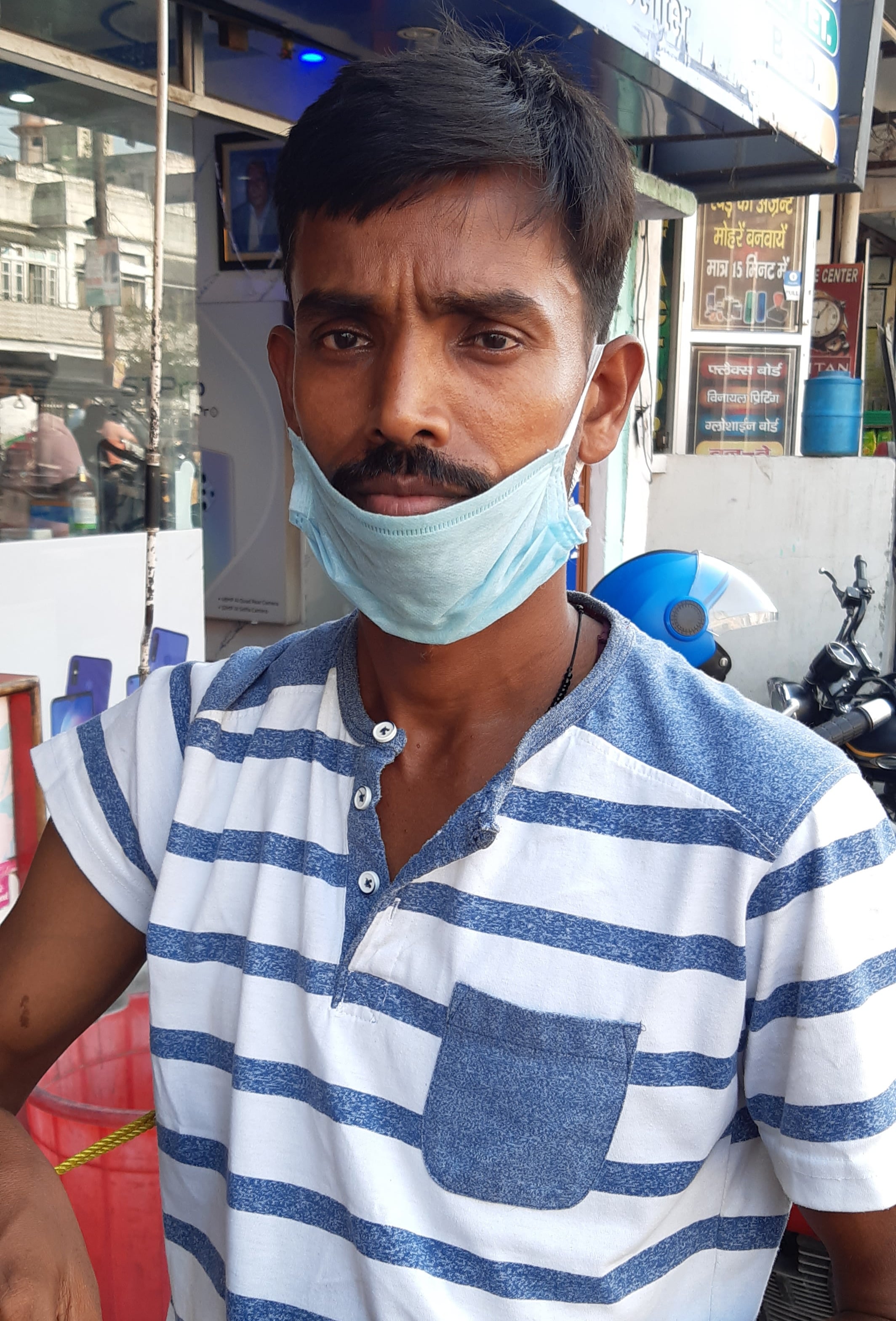 फास्ट फूड कारोबारी अनिल कुमार सिंह फास्ट फूड कारोबारी अनिल कुमार सिंह