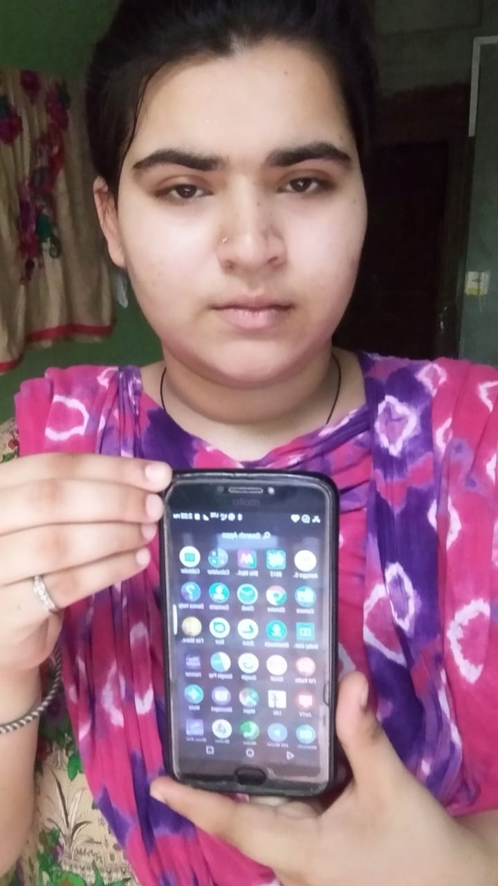 अपने मौबाइल से चाईनीज एप डिलीट गरिमा वर्मा थाना भवन