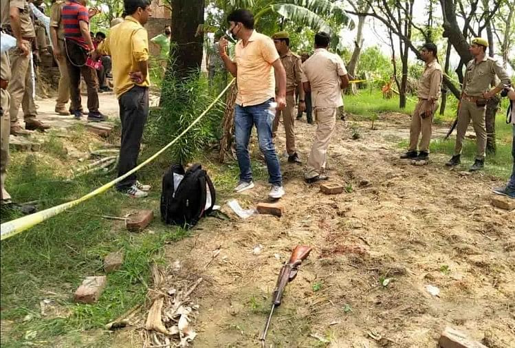 जंगल में मिली पिस्टल और राइफल