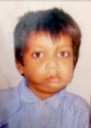 बिजनौर: चंदक में गंगा नदी में डूबने वाले आशीष का फाइल फोटो। बिजनौर: चंदक में गंगा नदी में डूबने वाले आशीष का फाइल फोटो।