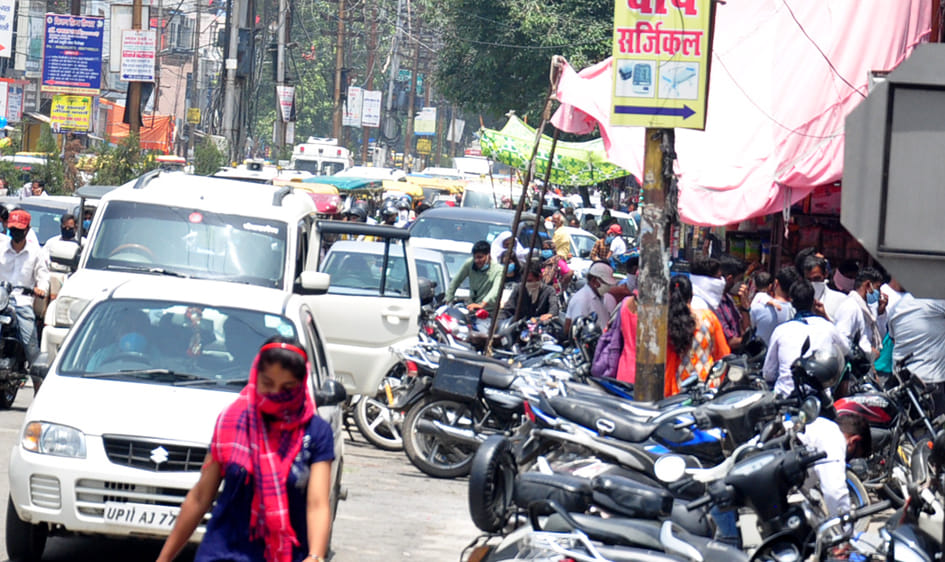 सहारनपुर में लॉकडाउन के बाद खुला बाजोरियो रोड मार्केट सोशल डिस्टेंश की उड़ी धज्जिया दुकानो के ब? सहारनपुर में लॉकडाउन के बाद खुला बाजोरियो रोड मार्केट सोशल डिस्टेंश की उड़ी धज्जिया दुकानो के ब?