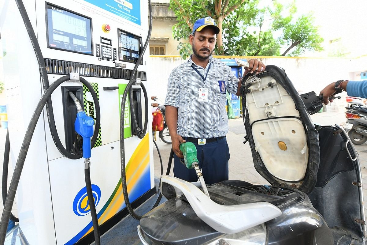 Petrol Diesel Price Today 30 July 2020, Know The Rates According To Iocl - Petrol  Diesel Price Today: पेट्रोल और डीजल के दाम में कोई बदलाव नहीं, जानें आज  कितनी है कीमत -