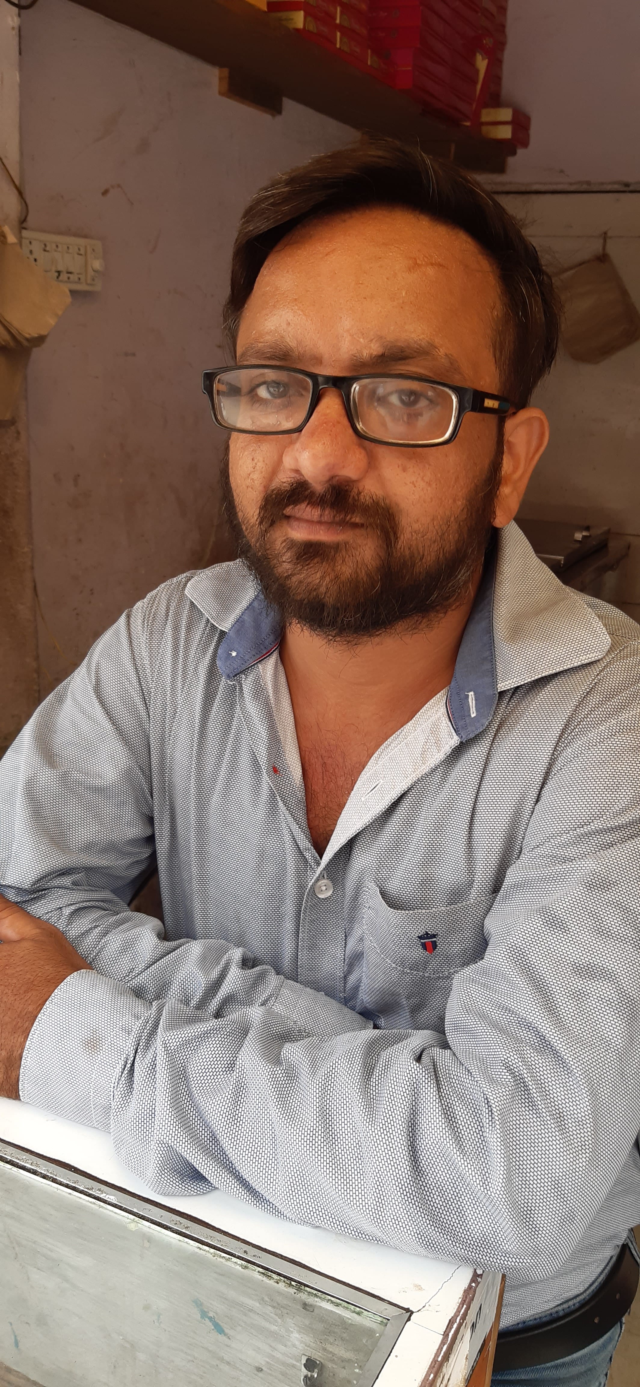 मिठाई और डेरी कारोबारी गौरव अरोड़ा