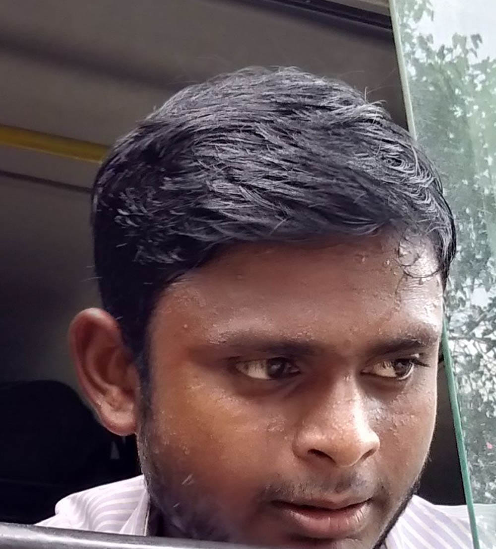 Workers upset over not getting work again return to Delhi Workers upset over not getting work again return to Delhi