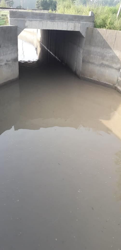 नानौता के ग्राम भनेडा खेमचंद स्थित रेलवे अंडरपास में भरा पानी। नानौता के ग्राम भनेडा खेमचंद स्थित रेलवे अंडरपास में भरा पानी।