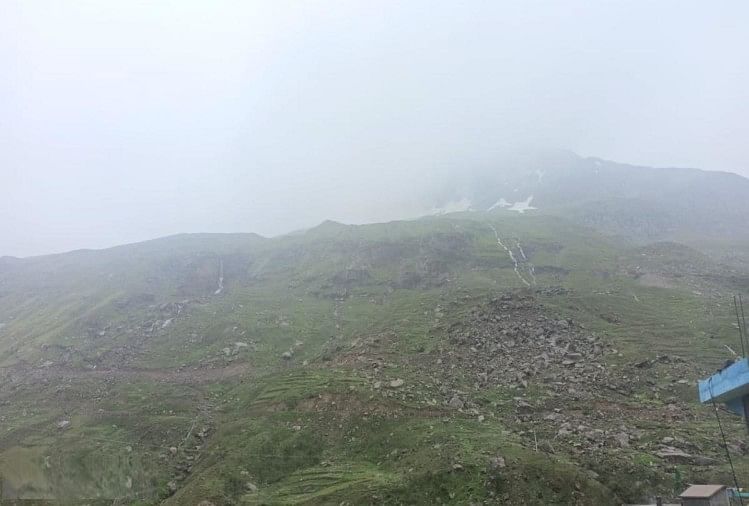 हिमाचल: रोहतांग में हल्का हिमपात, शिमला-कुल्लू में झमाझम बारिश हिमाचल: रोहतांग में हल्का हिमपात, शिमला-कुल्लू में झमाझम बारिश