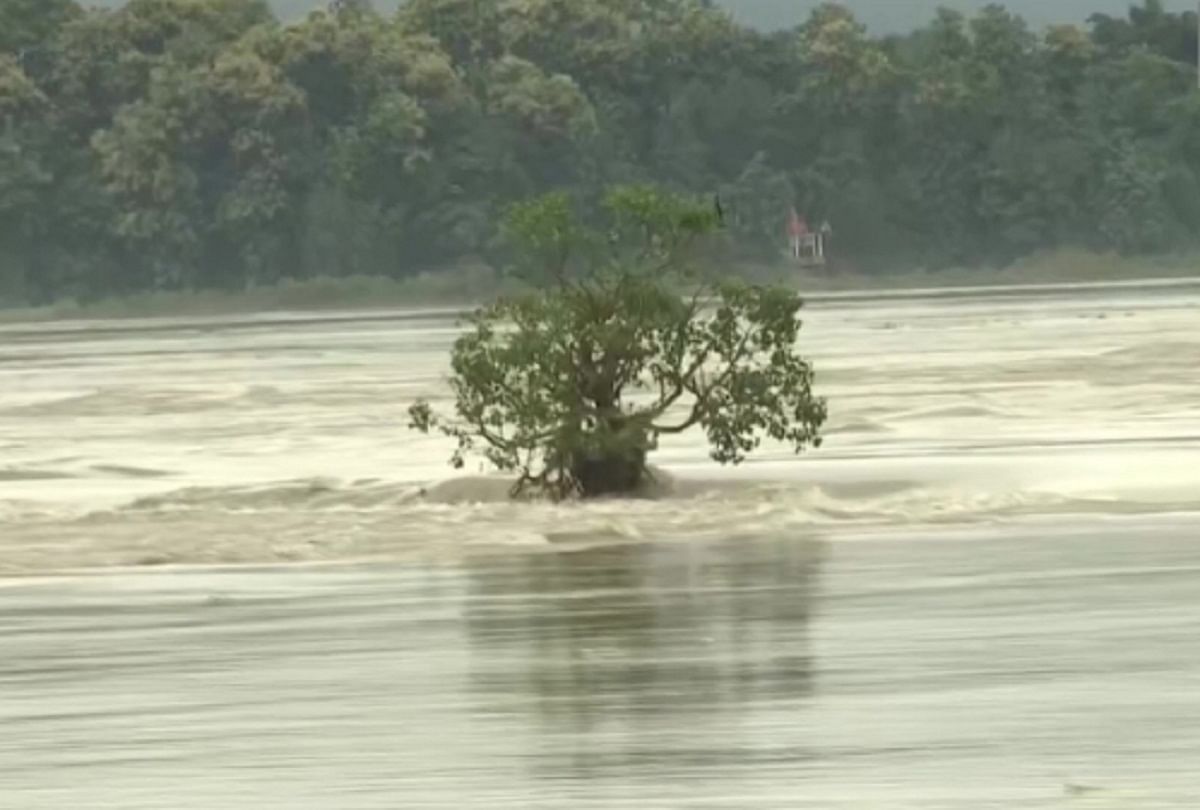 ब्रह्मपुत्र नदी में बाढ़