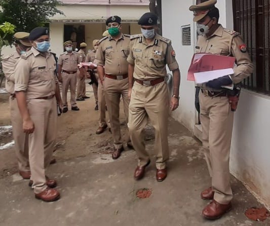 बाबरी थाने का निरिक्षंण करते एडीजी राजीव सब्बरवाल बाबरी थाने का निरिक्षंण करते एडीजी राजीव सब्बरवाल