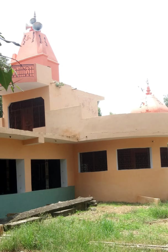 बड़गांव के धूमगढ़ स्थित नाग देवता मन्दिर बड़गांव के धूमगढ़ स्थित नाग देवता मन्दिर